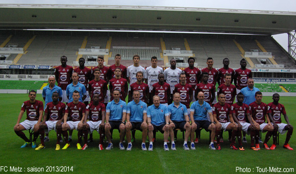 L'équipe du FC Metz - saison 2013 / 2014 avec son nouveau maillot