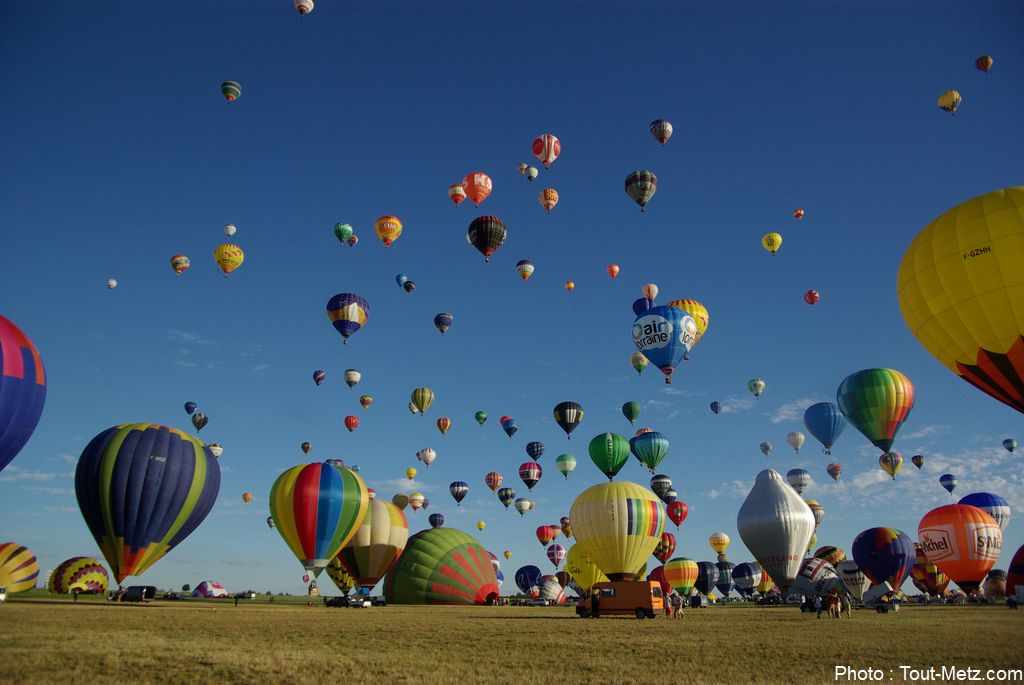2 records du monde de vol en montgolfières Chambley Lorraine