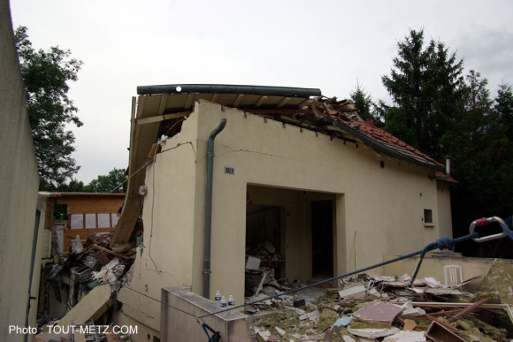 La maison de 3 niveaux a été soufflée par l'explosion - Photo : Tout-Metz.com
