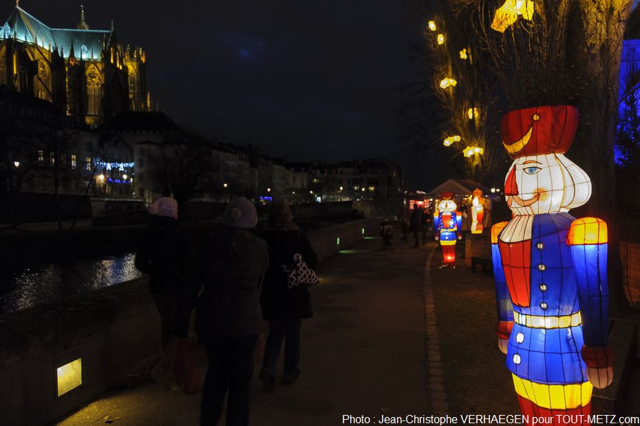 Parcours poétique et décalé, le sentier des lanternes de Noël est l'une des 700 animations proposées  à l'occasion des Noëls de Moselle. En 2012, plus de 65.000 visiteurs avaient fréquenté ses allées.