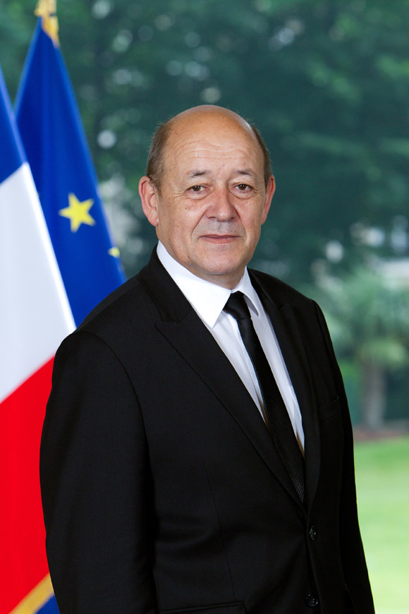 Jean Yves LE DRIAN, ministre de la défense du gouvernement Ayrault. Source : gouvernement