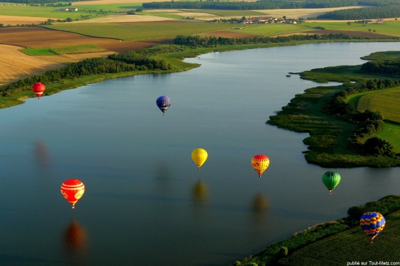 montgolfiere eau hot air balloon
