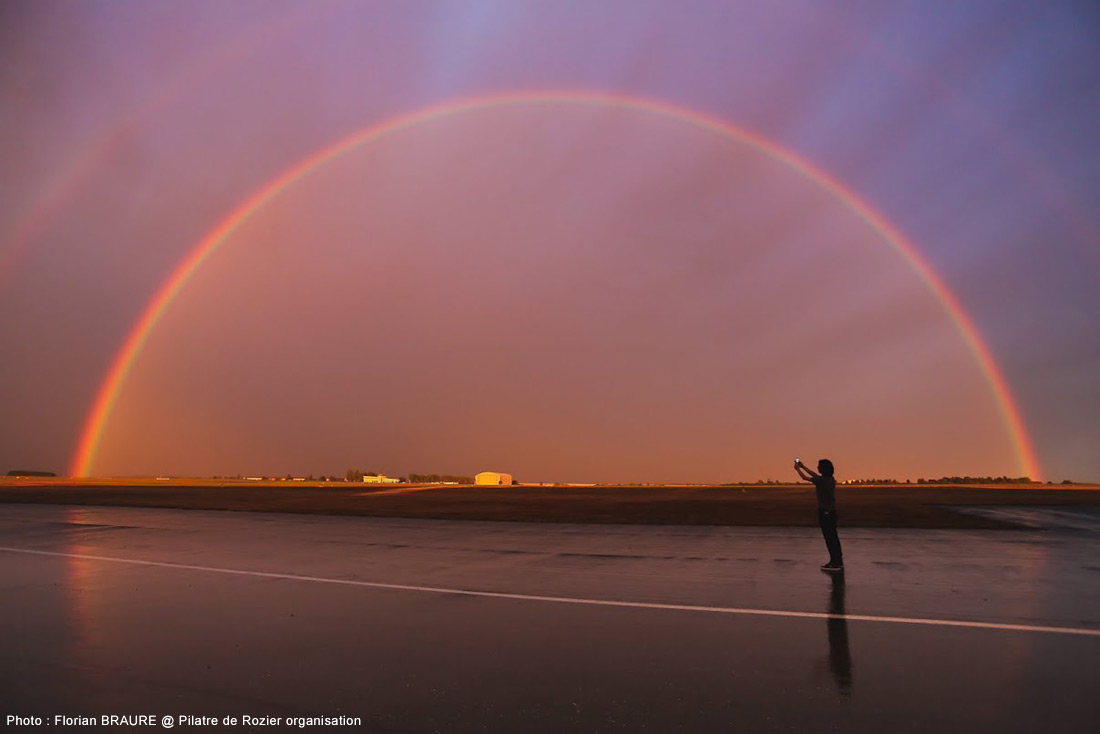 Un arc en ciel apparaît dans le ciel de Chambley, juste après l'orage de ce 24 juillet. Merci à Florian Braure pour ce cliché.