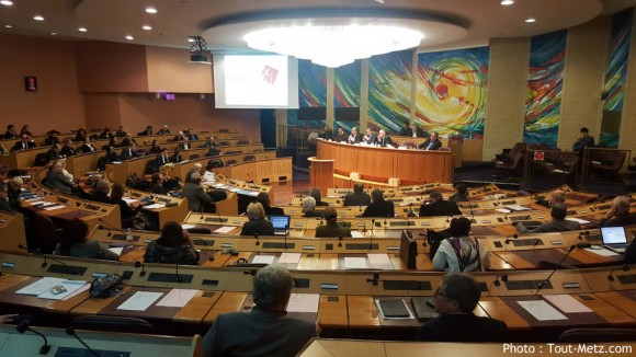 L'assemblée du CESEL réunie en plénière le 27 novembre 2015